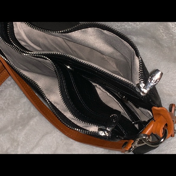 NWOT Valentina small purse with removable straps - Picture 2 of 4